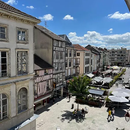 Appartement A1 Champagne Loft - 105 M2 6 Personnes - Place De La République - En Champagne Châlons-en-Champagne