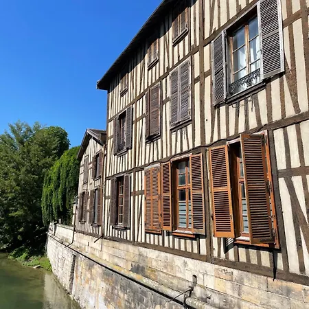 Apartament A1 Champagne Loft - 105 M2 6 Personnes - Place De La Republique - En Champagne *