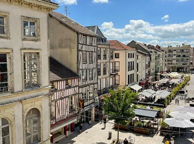 A1 Champagne Loft - 105 M2 6 Personnes - Place De La Republique - En Champagne