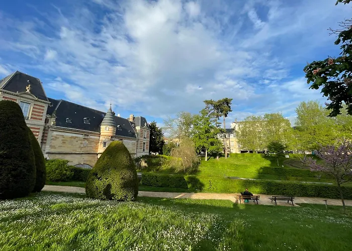 A1 Champagne Loft - 105 M2 6 Personnes - Place De La Republique - En Champagne